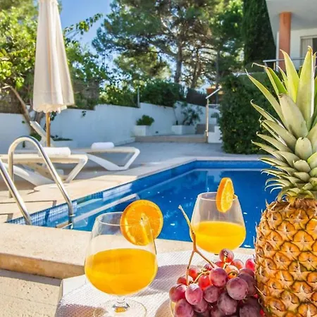 Violeta For 8 With Swimming Pool And Views Villa